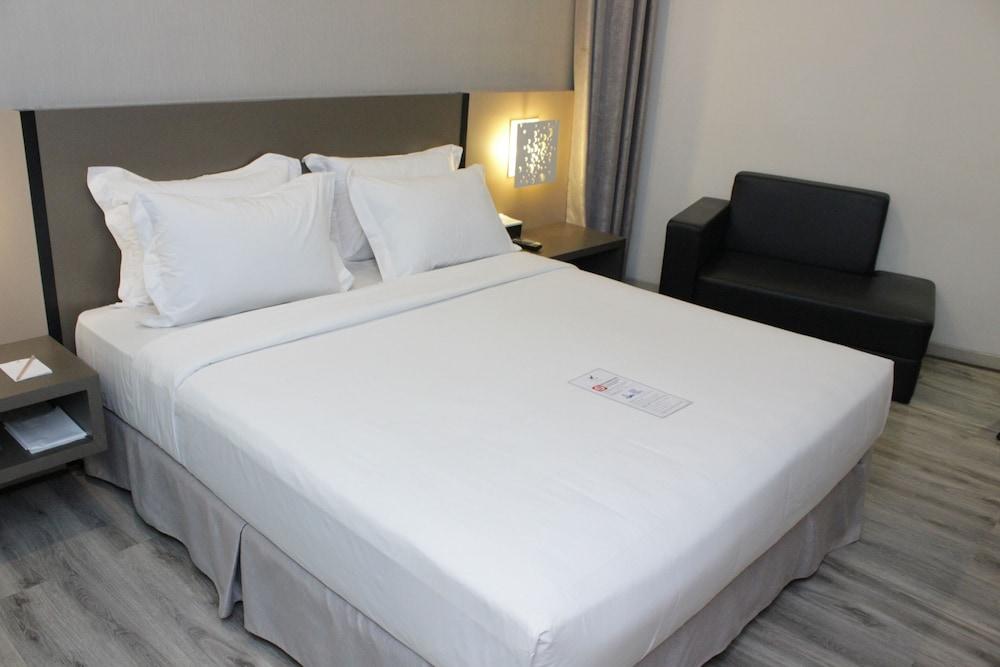Oak Tree Urban Hotel Τζακάρτα Εξωτερικό φωτογραφία
